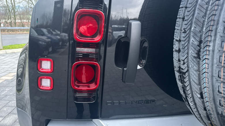 Land Rover Defender 110 Diesel 3.0 D250 Hard Top Auto